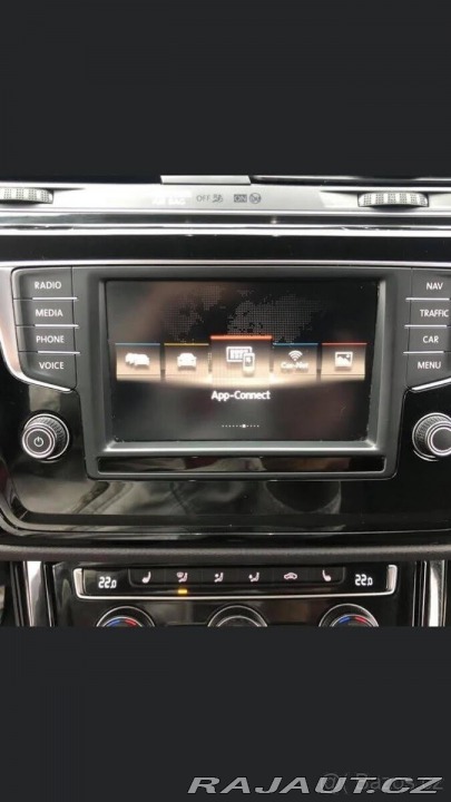 Volkswagen Touran 2,0   TDI / 11O KW, DSG, 2015