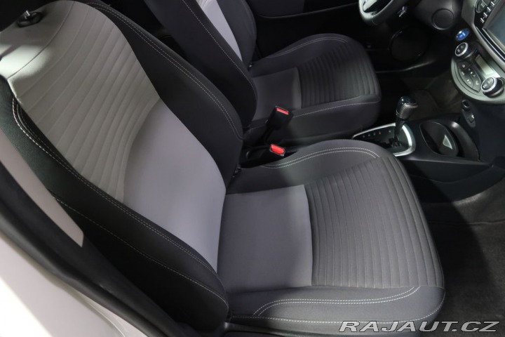Toyota Yaris 1.5Hybrid,CZ,1Maj,AT 2019