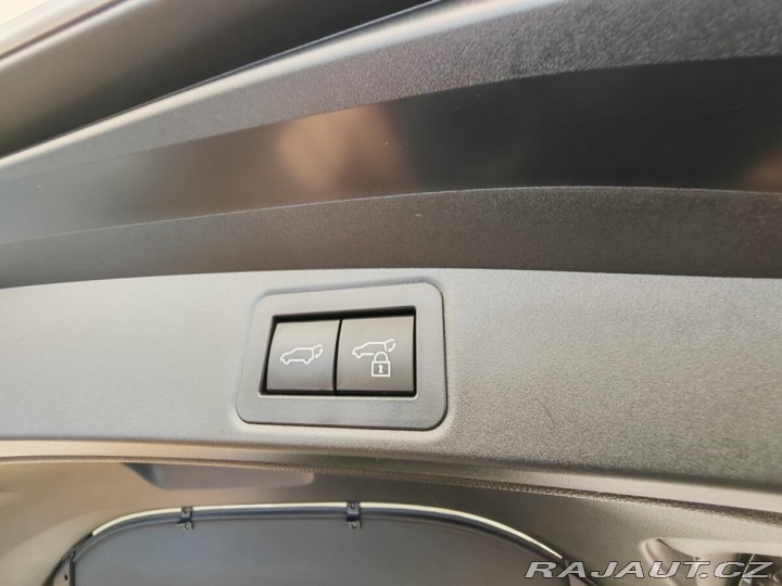 Toyota Corolla 1.8 Hybrid e-CVT Style To 2024