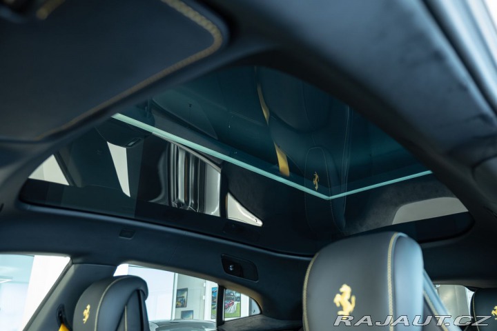 Ferrari Purosangue SoftClose/Pano/Karbon 2025