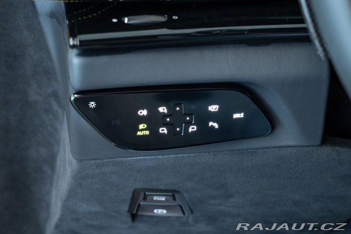 Ferrari Purosangue V12/SoftClose/Pano/Karbon 1800