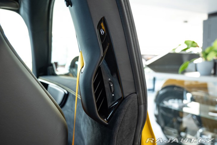 Ferrari Purosangue SoftClose/Pano/Karbon 2025