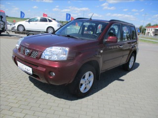 Nissan X-Trail 2,0 i Tažné, po 1 majitel