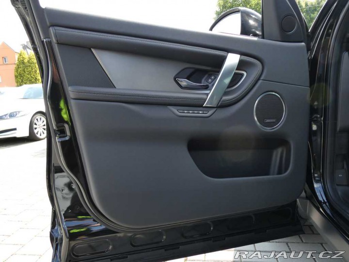 Land Rover Discovery Sport 1,5 Dynamic SE P270e 2026