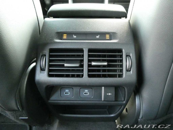 Land Rover Discovery Sport 1,5 Dynamic SE P270e 2026