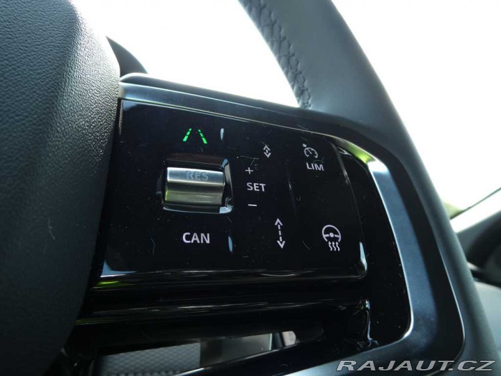 Land Rover Discovery Sport 1,5 Dynamic SE P270e 2026