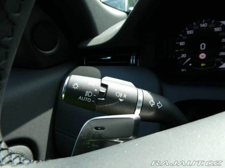 Land Rover Discovery Sport 1,5 Dynamic SE P270e 2025