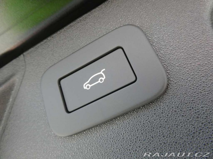 Land Rover Discovery Sport 1,5 Dynamic SE P270e 2025