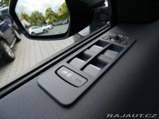 Land Rover Discovery Sport 1,5 Dynamic SE P270e 2025