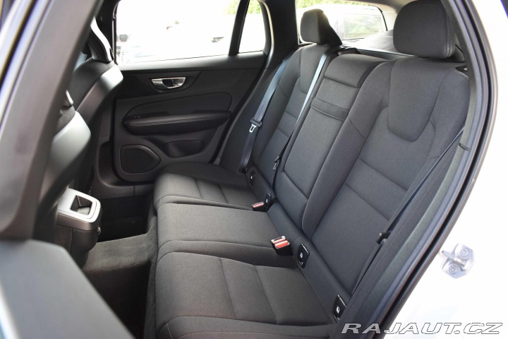 Volvo V60 B4 145kW AUTOMAT*KAMERA*N 2021
