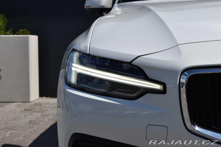 Volvo V60 B4 145kW AUTOMAT*KAMERA*N 2021
