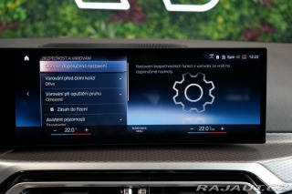 BMW 3 xDRIVE*KAMERA*TAŽ*PANO*SE 2023