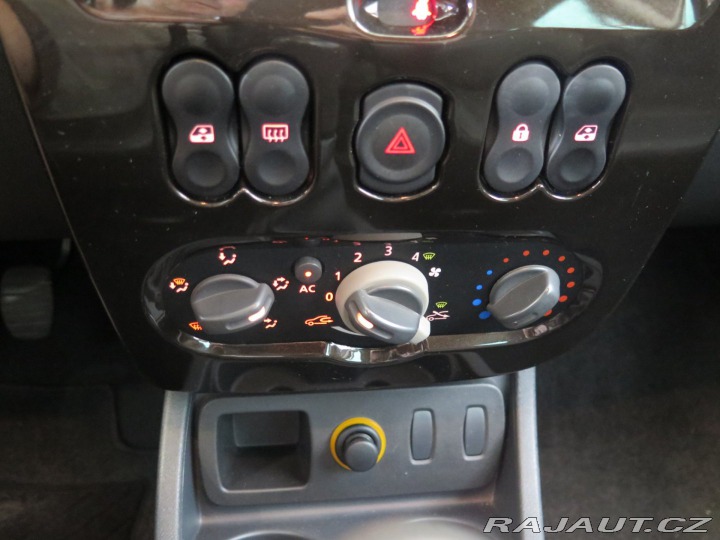 Dacia Duster 1.6 16V,kůže,klima, 2011