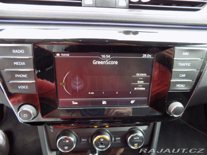 Škoda Superb 2.0TDI/DSG/NAVI/Bi-xenon/ 2015