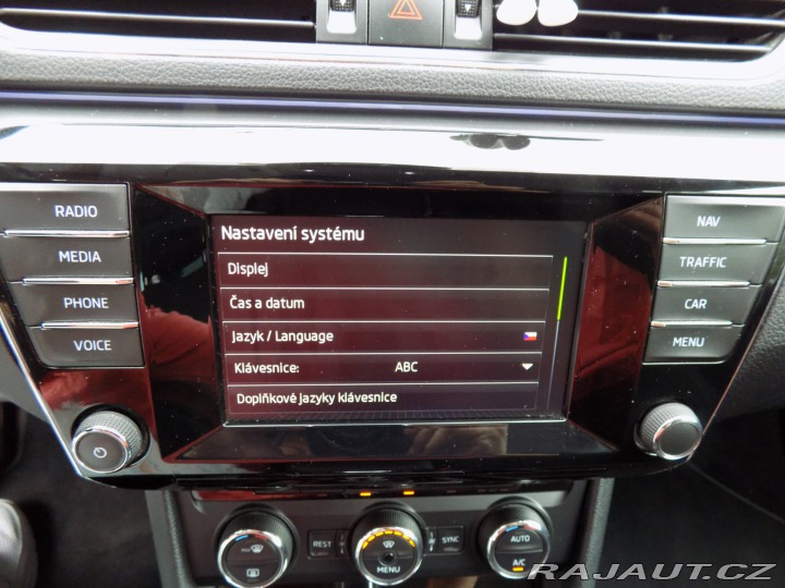 Škoda Superb 2.0TDI/DSG/NAVI/Bi-xenon/ 2015
