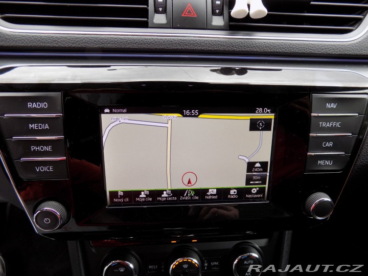Škoda Superb 2.0TDI/DSG/NAVI/Bi-xenon/ 2015