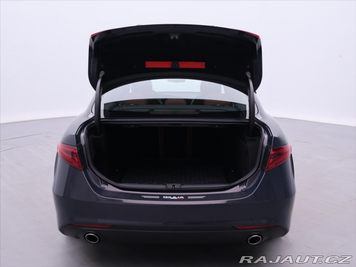 Alfa Romeo Giulia 2,1 132KW CZ MAN NAVI KAM 2019