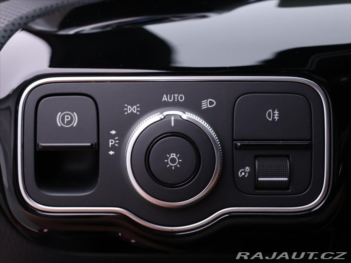 Mercedes-Benz A 2,0 180d Aut. CZ Kůže LED 2022