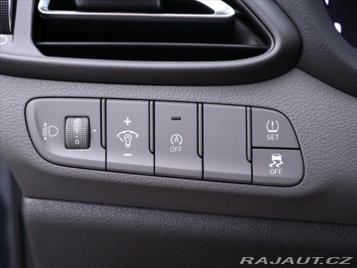 Hyundai i30 1,5 T-GDI Aut. klima CZ D 2023