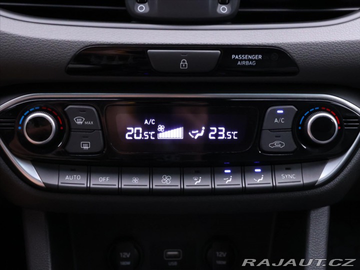 Hyundai i30 1,5 T-GDI Aut. klima CZ D 2023