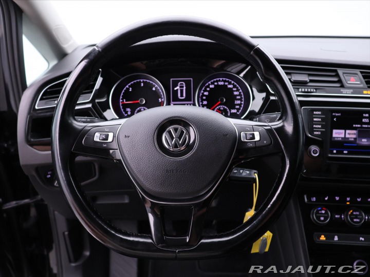 Volkswagen Touran 2,0 TDI 110kW Navi LED 2016