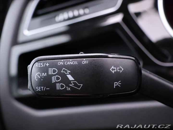 Volkswagen Touran 2,0 TDI 110kW Navi LED 2016