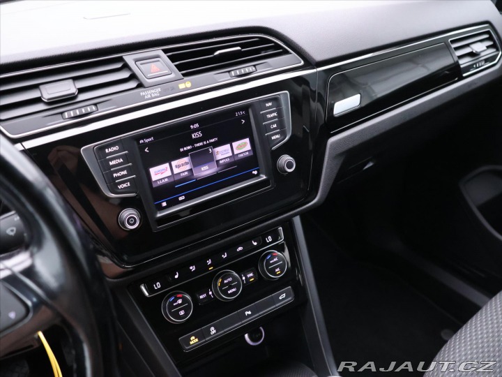 Volkswagen Touran 2,0 TDI 110kW Navi LED 2016