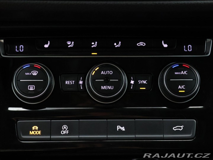 Volkswagen Touran 2,0 TDI 110kW Navi LED 2016
