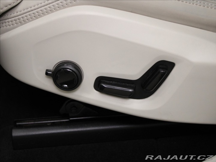 Volvo XC60 2,0 T5 AWD Insc. B&W 2019