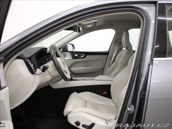 Volvo XC60 2,0 T5 AWD Insc. B&W 2019