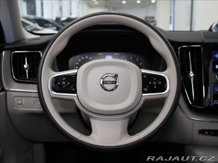 Volvo XC60 2,0 T5 AWD Insc. B&W 2019
