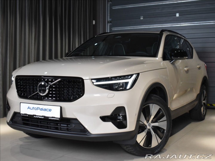 Volvo XC40 2,0 B4 Plus BLIS,Bezklíč 2024