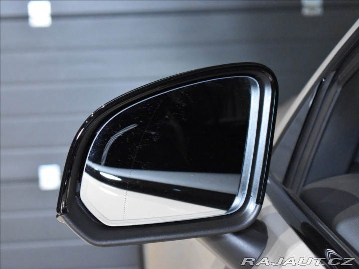 Volvo XC40 2,0 B4 Plus BLIS,Bezklíč 2024