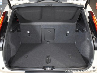 Volvo XC40 2,0 B4 Plus BLIS,Bezklíč 2024