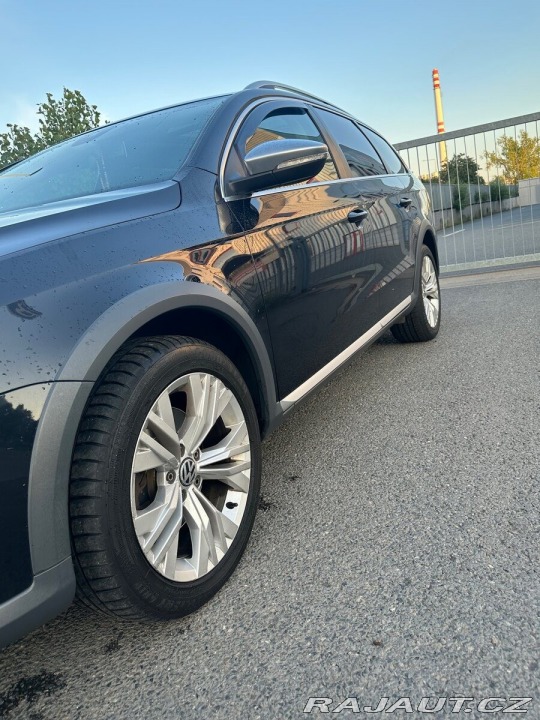 Volkswagen Passat 2,0 125 kW DSG 4x4 comb 2012