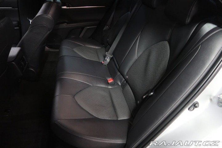 Toyota Camry 2.5Hybrid,CZ,1Maj,Executi 2024