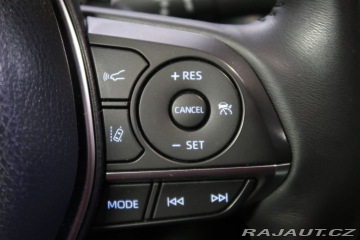 Toyota Camry 2.5Hybrid,CZ,1Maj,Executi 2024