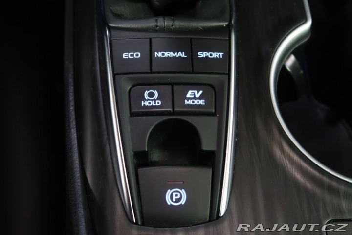 Toyota Camry 2.5Hybrid,CZ,1Maj,Executi 2024