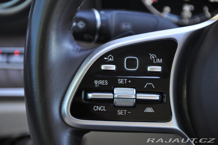 Mercedes-Benz E 220d 4MATIC REZERVACE 2019