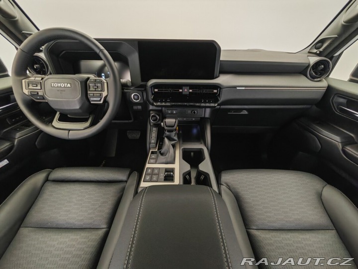 Toyota Land Cruiser 2.8 D-4D 204 k Executive 2024