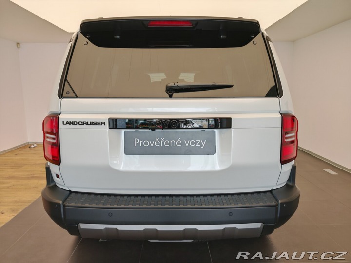 Toyota Land Cruiser 2.8 D-4D 204 k Executive 2024