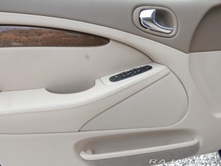 Jaguar S-Type 3,0L V6 175kW Navi Automa 2002