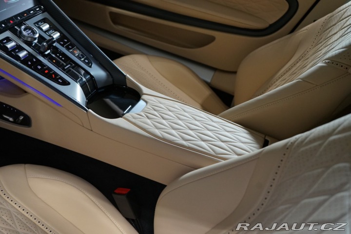 Aston Martin DB12 500kW*V8*B&W*CERAMIC* 2024