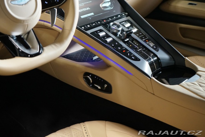 Aston Martin DB12 500kW*V8*B&W*CERAMIC* 2024
