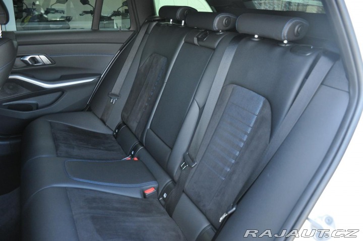 BMW 3 320d xD M-SPORT NTOP ČR 1 2023