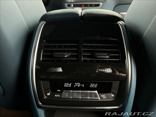BMW XM 4.4 B&W Masáž 2023