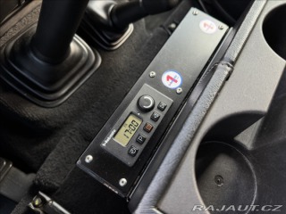 Land Rover Defender  2015