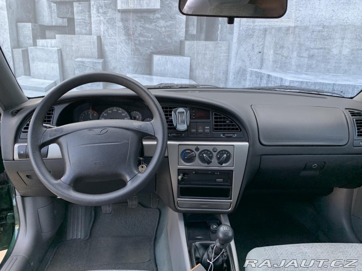 Daewoo Nubira 1.6i, 77KW. Nová STK, TOP 2001