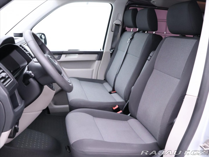 Volkswagen Transporter 2,0 TDI 110KW DSG 9-Míst 2018