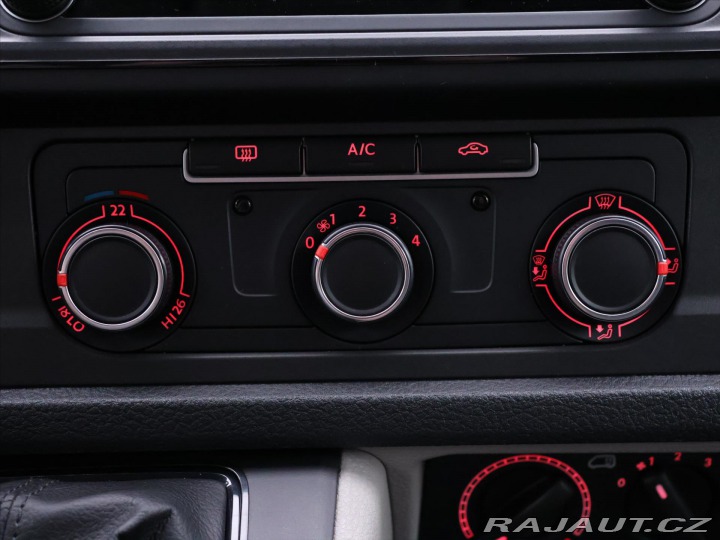 Volkswagen Transporter 2,0 TDI 110KW DSG 9-Míst 2018